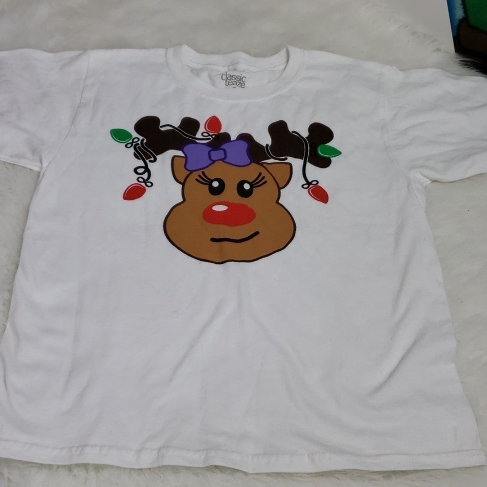 Christmas reindeer tee size medium